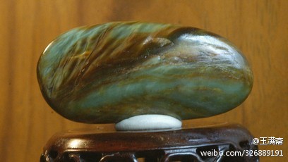 ky开元电竞-网曝奔驰女车主逼环卫老伯赔钱 当事人回应称遭诬陷(图1) KY开元集团官网